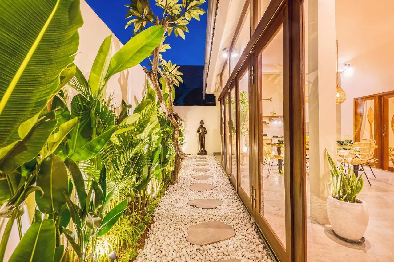 Villa Manila - New 3Bdr Villa At A Prime Location Seminyak